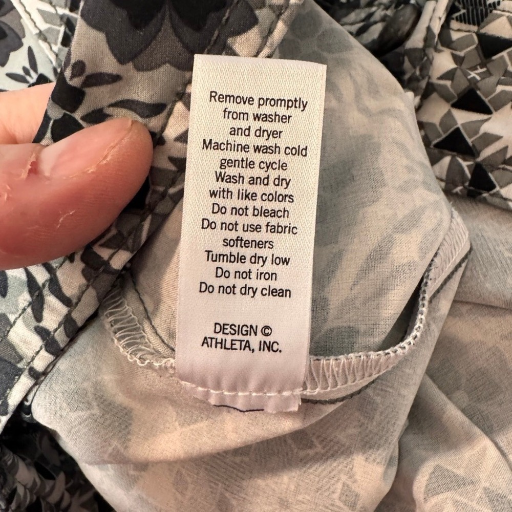 Athleta Black White Geometric Print Pleated Skirt Size 14 - Picture 8 of 8